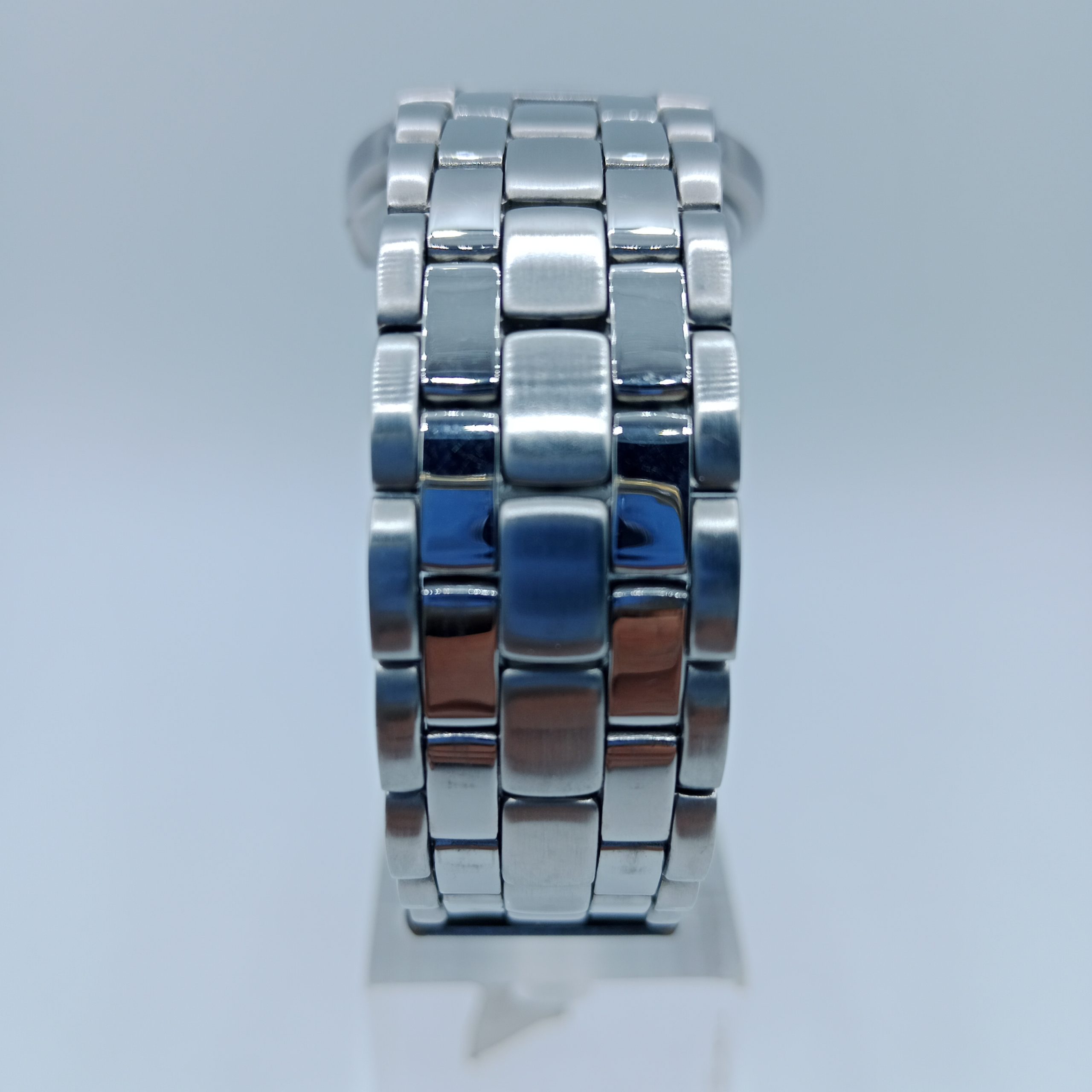 West End Watch - Image 7