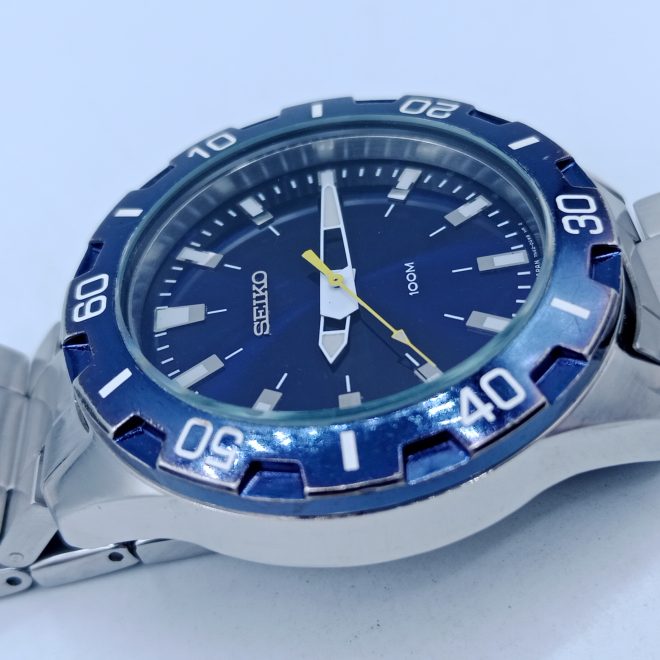 Seiko Sports 100M